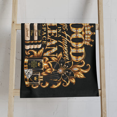 Good Things Happen in a Clean Space Hand Towel — Luxury Gold Cleaning Quote